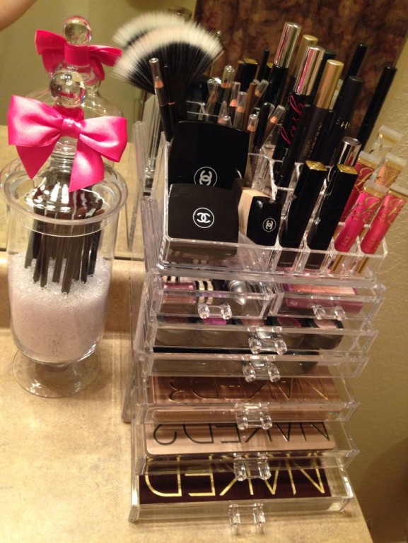 Make up organizer chanel tips