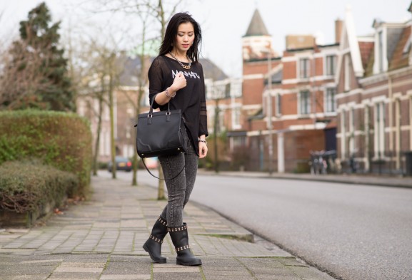 Black outfit rock manhatten top fashionboots