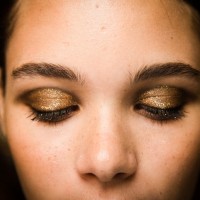 jason-wu-nyfw-ss14-eye-makeup-closed-gouden ooglook