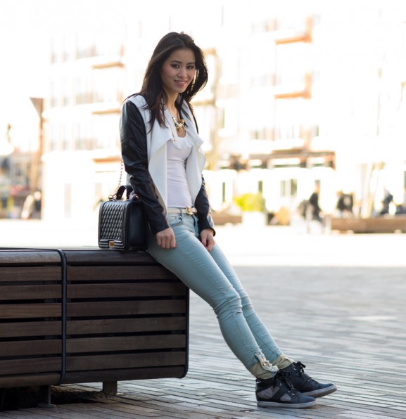 paris2day-leather-blazer-sneaer-jeans