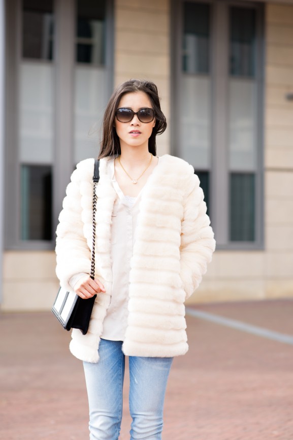 my-huong-outfit-jeans-gstar-clutch-hm-faux-furry-coat-sheinside-chicwish