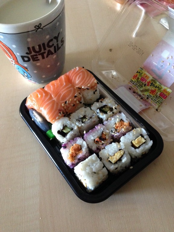 Sushi bij Ah Juicy Details Blond