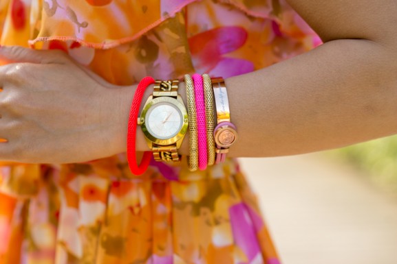 mi-moneda-Tov-essentials-colorfull-armcandy