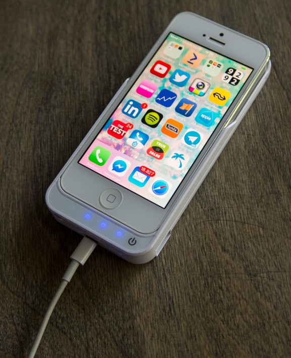 iphone-5-white-power-case-4200mah