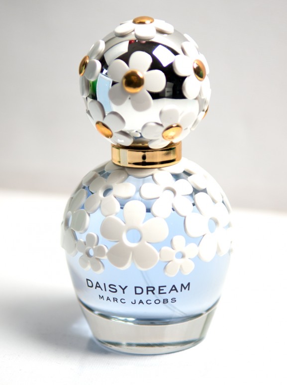 marc-jacobs-daisy-dream-3