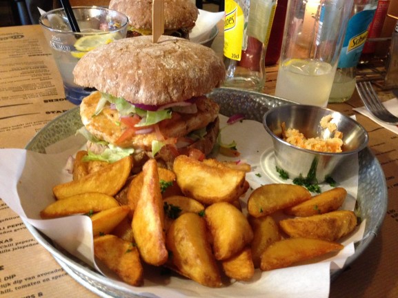 Burger Chi Chi Groningen Zalm burger