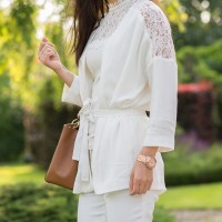 all-white-outfit-blogger-my-huong-details-michael-kors