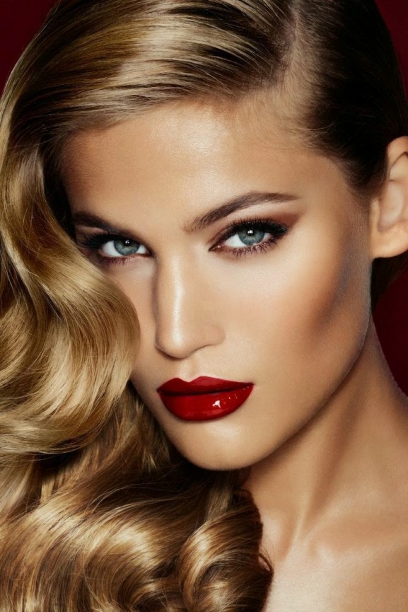 Make up fall trends red lips gloss