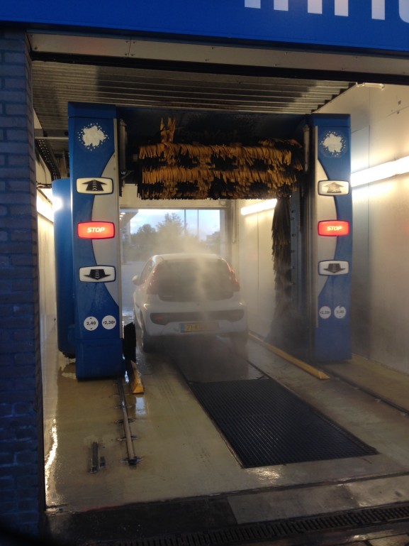 carwash Esso Peugeot