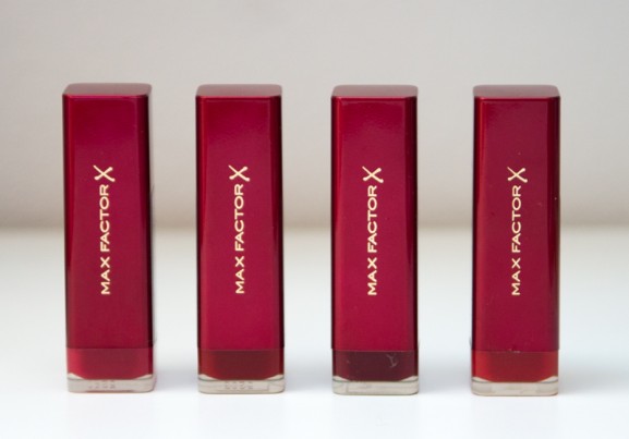 Max-Factor-Marilyn-Monrou-Ruby-Red-Lipsticks_2-The-Beauty-Musthaves