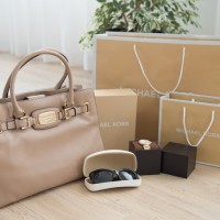 Michael-Kors-shoppen-Tas-zonnebril-en-horloge