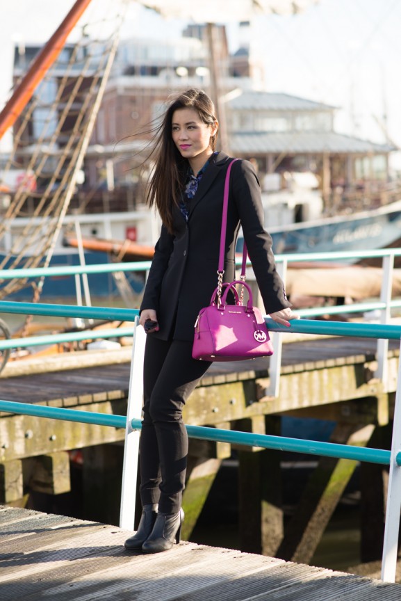 Black-outfit-Pink-Flower-blouse