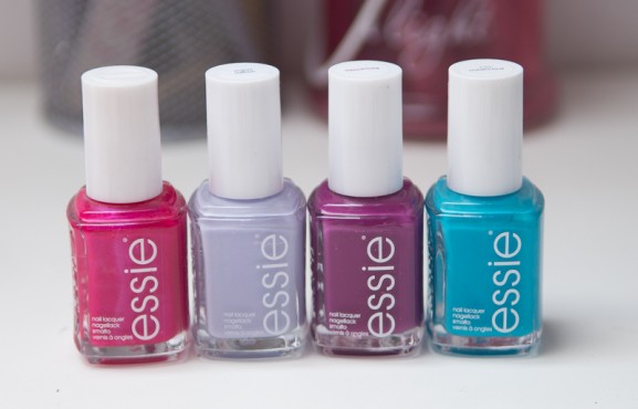 Essie-Nagellak-Flowerista-Im-addicted-Virgin-Snow