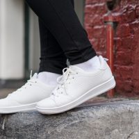 white-sneaker-witte-sneakers-schubben-adidas-look-a-like